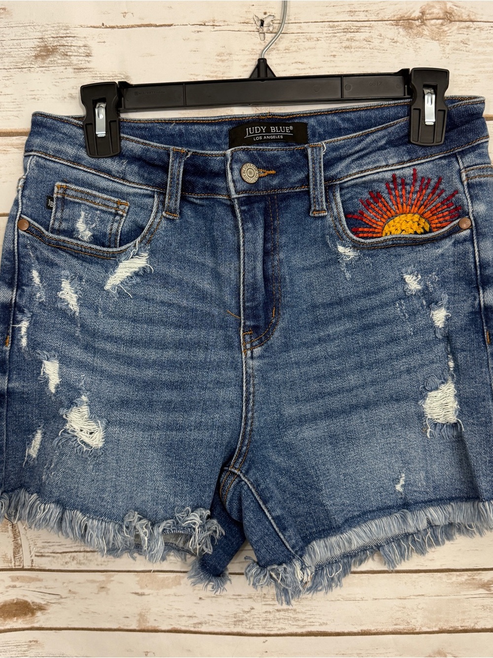 Judy Blue Distressed Sun Embroidered Raw Hem Denim Shorts M